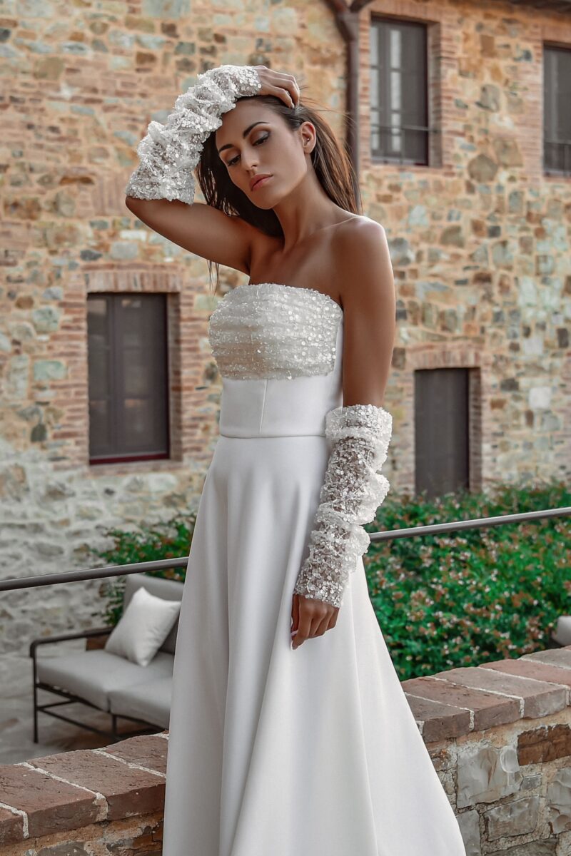 ORSOYA Bridal Dress: Strapless minimal bridal dress with detachable sleeves.